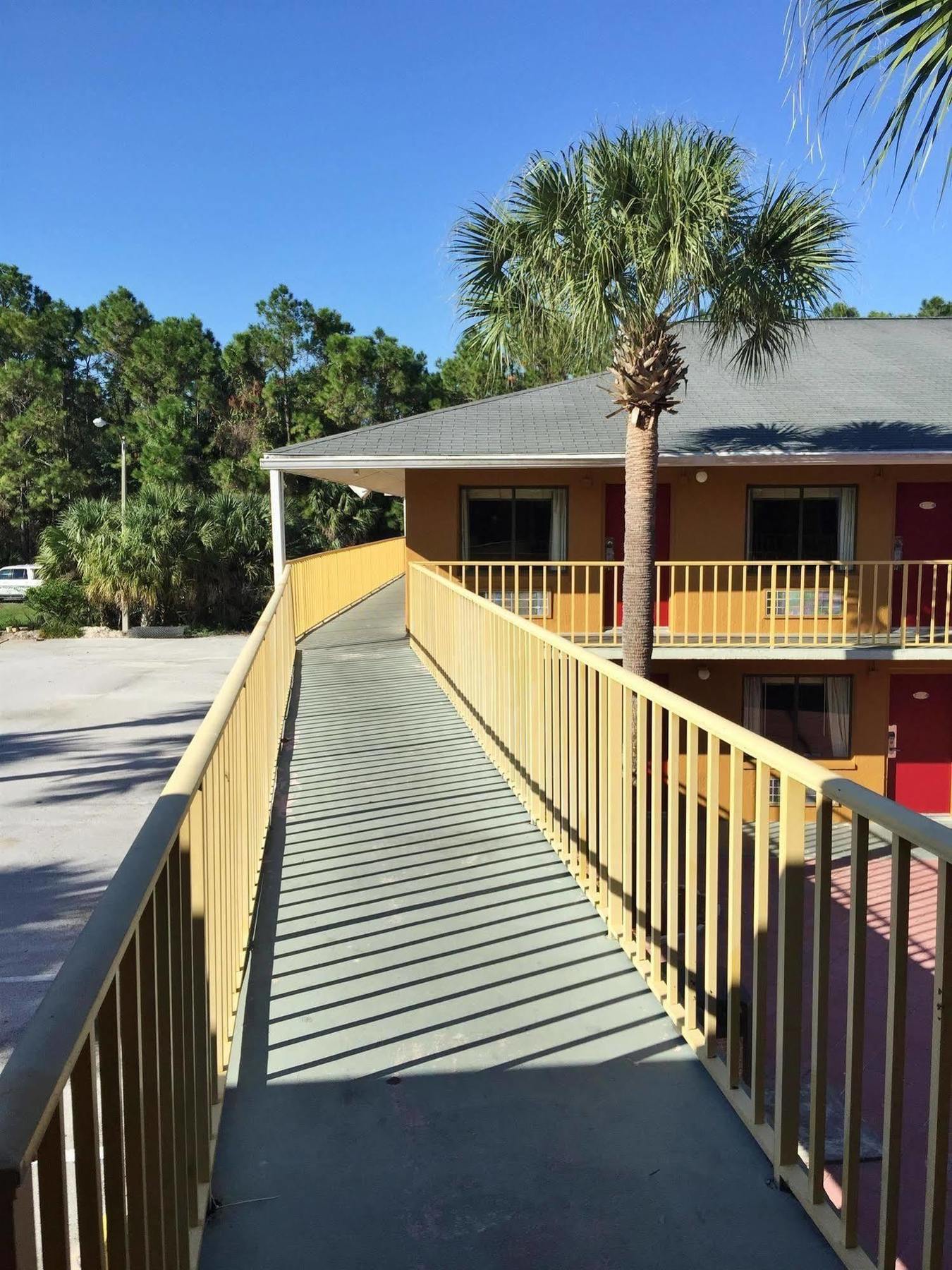 Country Hearth Inn- Kissimmee Zewnętrze zdjęcie